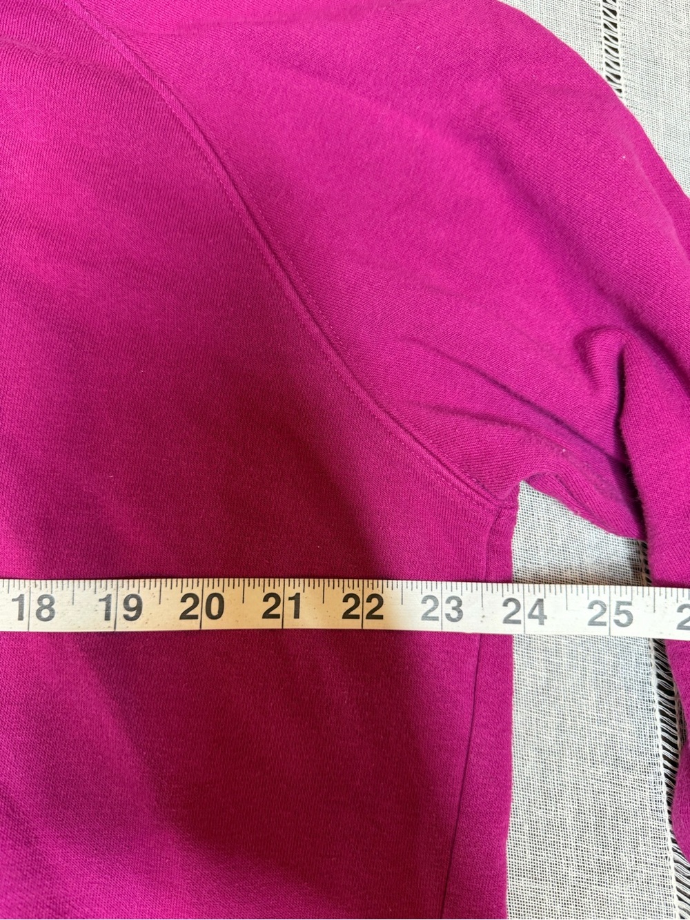 The North Face Women's Berry Pullover Hoodie with White Logo - Picture 7 of 10